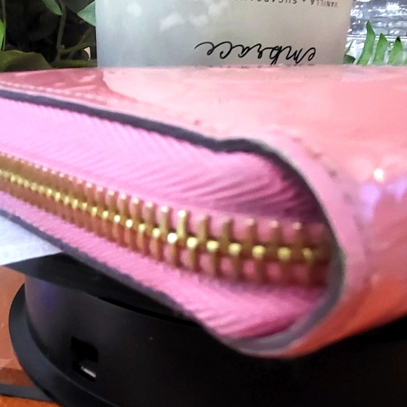 Louis Vuitton Monogram Verni Rose Blush Zip Around Long Wallet - Picture 8 of 15